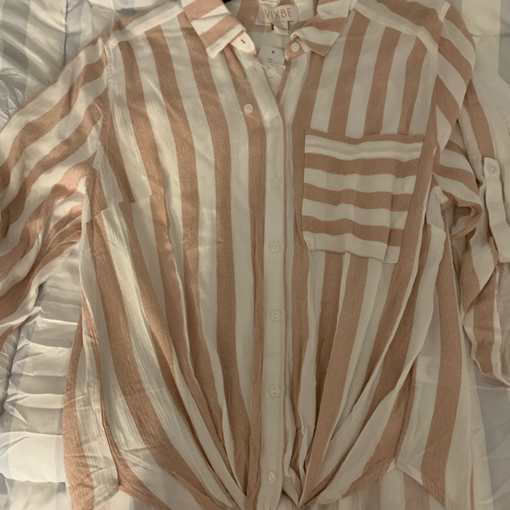 NWT tie front top